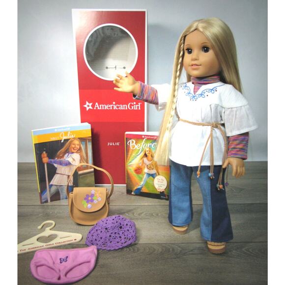 American Girl Doll 18" JULIE IN MEET OUTFIT Purse Hat Book Blonde Brown Eyes BOX - Picture 9 of 12